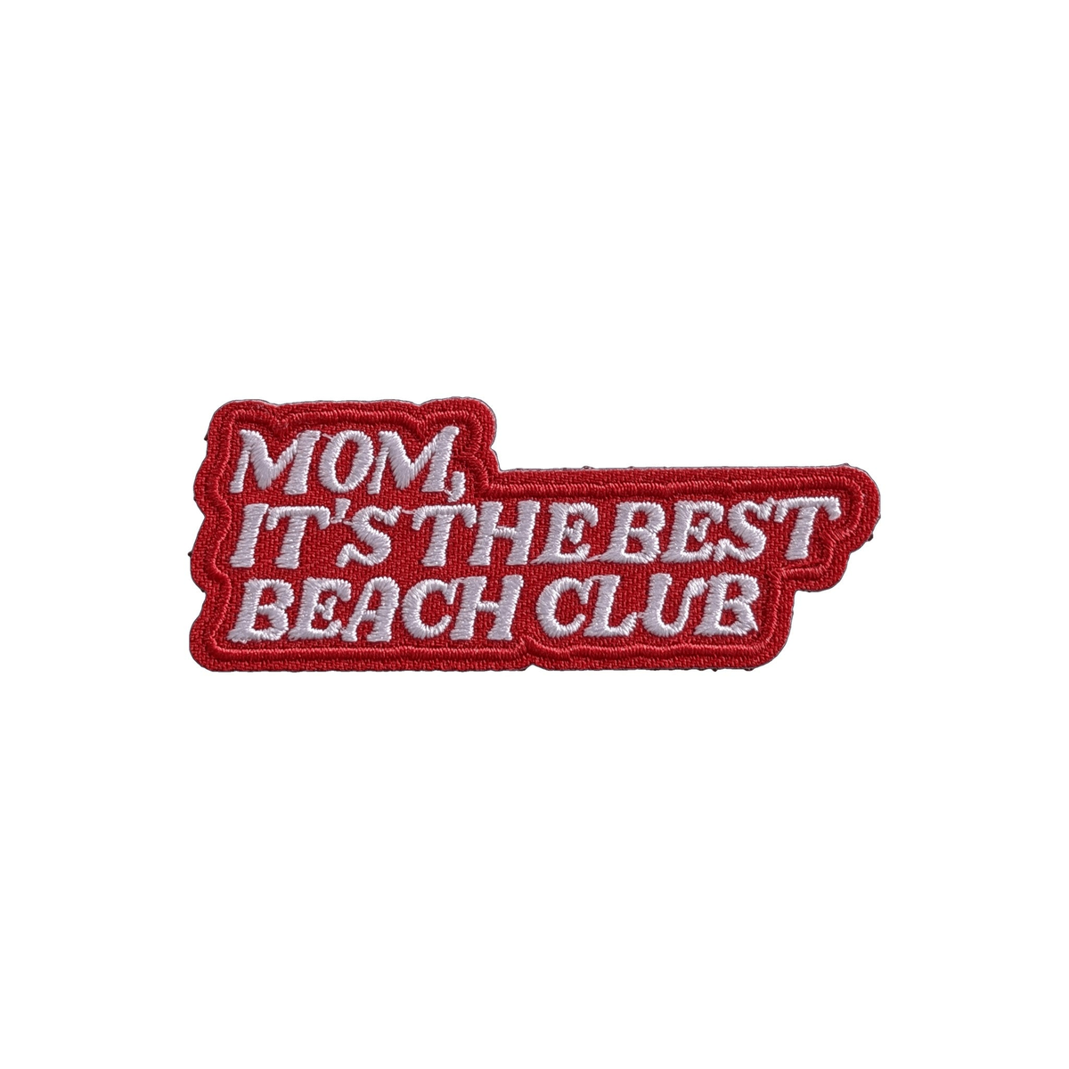 Patch brodé « Mom, It's The Best Beach Club » à dos velcro pour casquette MUZO, édition limitée MUZO × Playa Amor