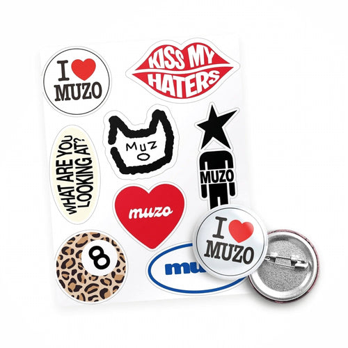 Planche de 8 stickers et badge MUZO